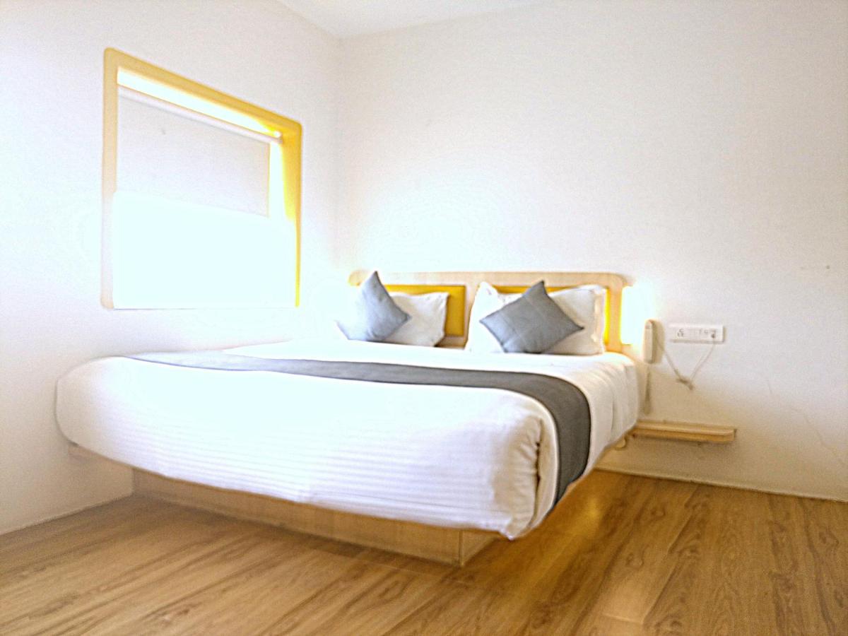 Stay Inn Bhopal Buitenkant foto